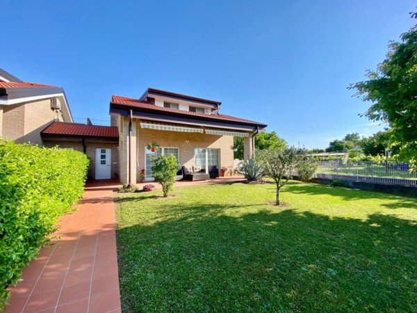casa indipendente in vendita a Mortegliano