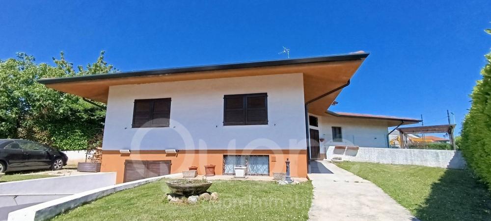 casa indipendente in vendita a Mortegliano in zona Lavariano