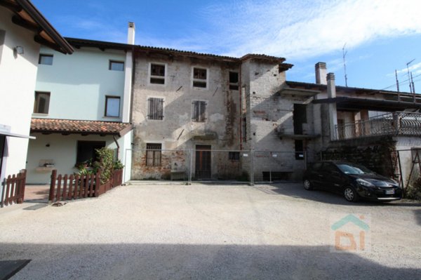villetta a schiera in vendita a Mortegliano in zona Lavariano