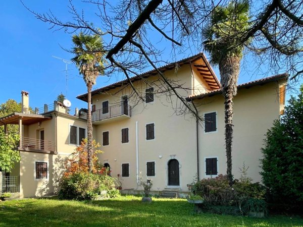 casa indipendente in vendita a Moruzzo in zona Santa Margherita del Gruagno