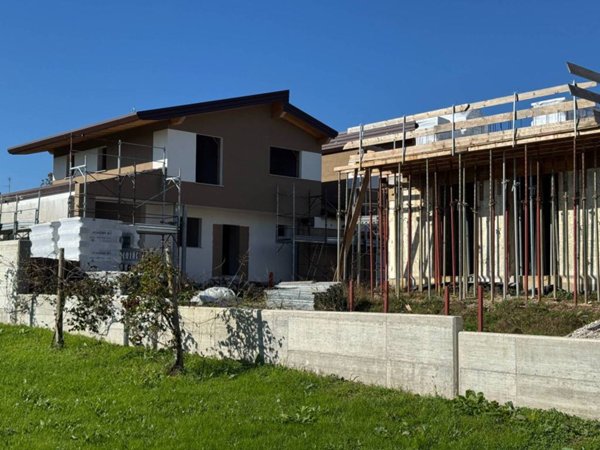 appartamento in vendita a Moruzzo in zona Brazzacco