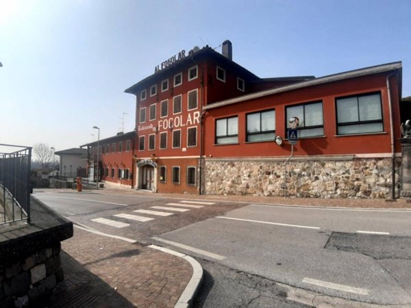 negozio in vendita a Moruzzo in zona Brazzacco
