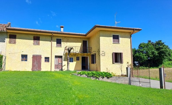casa indipendente in vendita a Moruzzo in zona Brazzacco