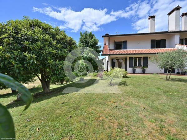 casa indipendente in vendita a Moruzzo in zona Brazzacco