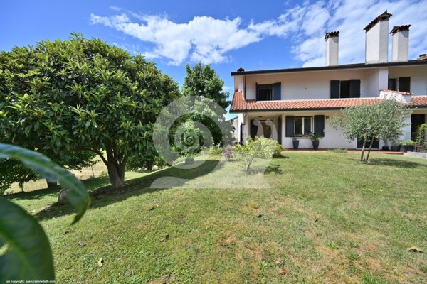 casa indipendente in vendita a Moruzzo