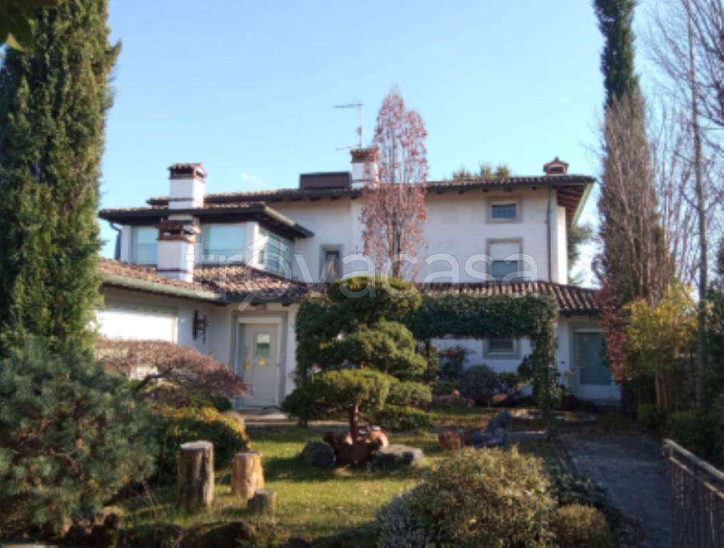 casa indipendente in vendita a Moruzzo in zona Brazzacco