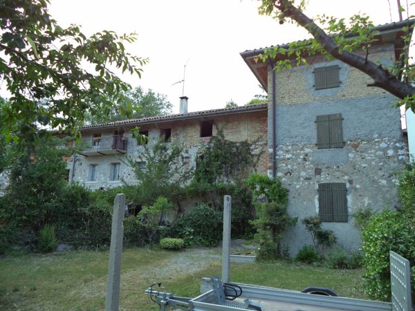 casale in vendita a Moruzzo