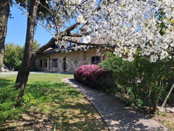 casa indipendente in vendita a Moruzzo