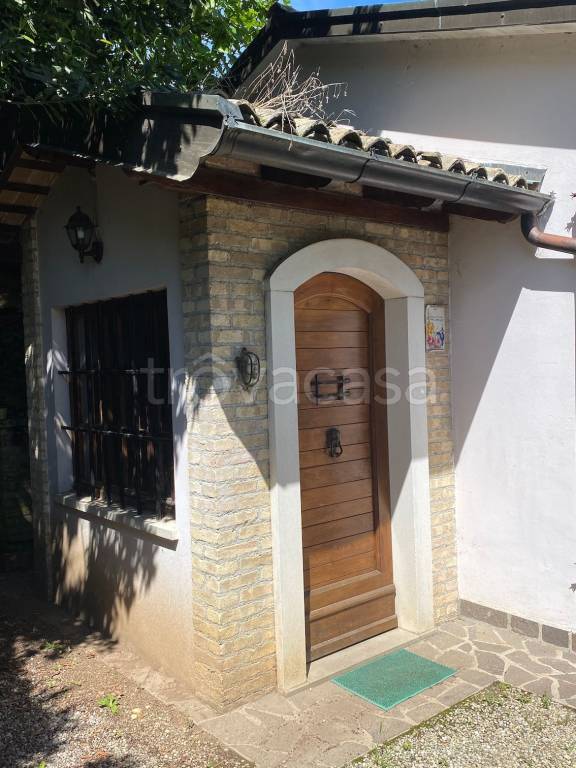 casa indipendente in vendita a Moruzzo in zona Alnicco