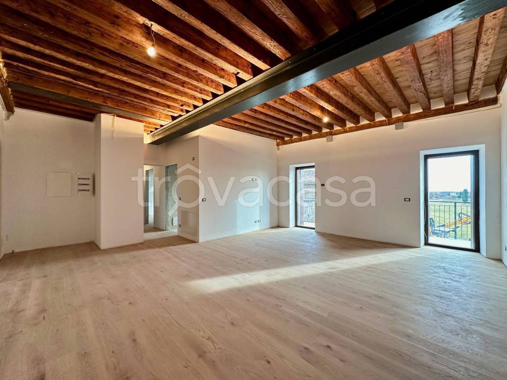 appartamento in vendita a Moruzzo in zona Alnicco