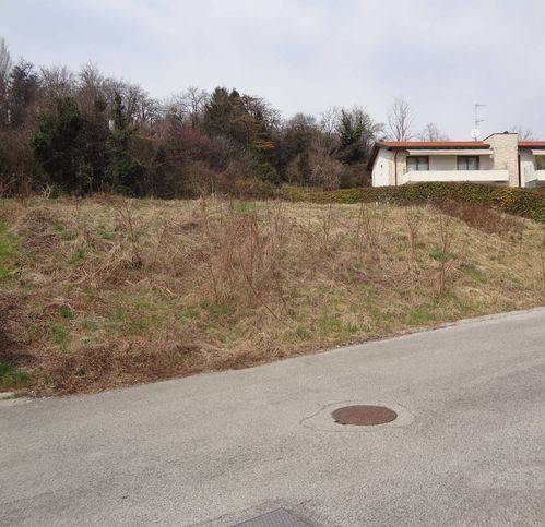 terreno edificabile in vendita a Moruzzo