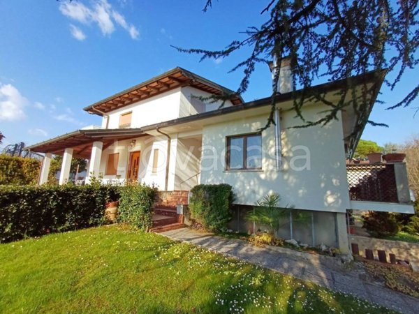 casa indipendente in vendita a Moruzzo in zona Alnicco