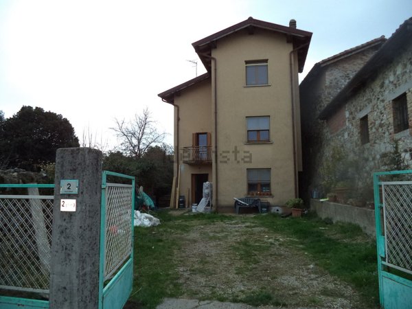 casa indipendente in vendita a Moruzzo in zona Alnicco