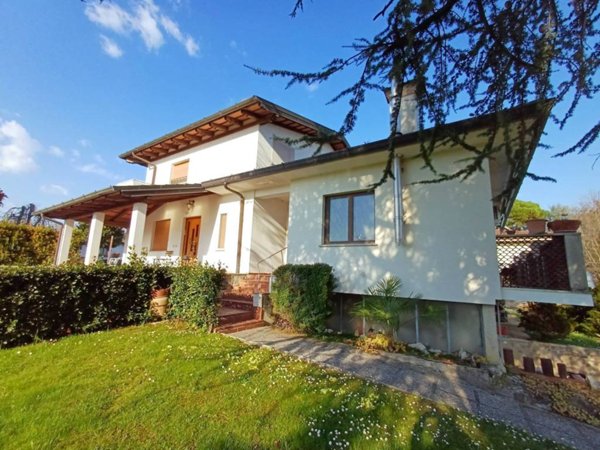 casa indipendente in vendita a Moruzzo in zona Alnicco