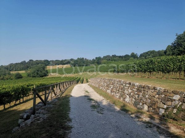 terreno edificabile in vendita a Moruzzo in zona Brazzacco