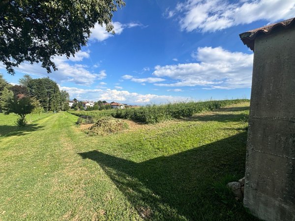 terreno in vendita a Moruzzo in zona Brazzacco