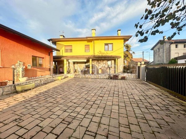 casa indipendente in vendita a Muzzana del Turgnano