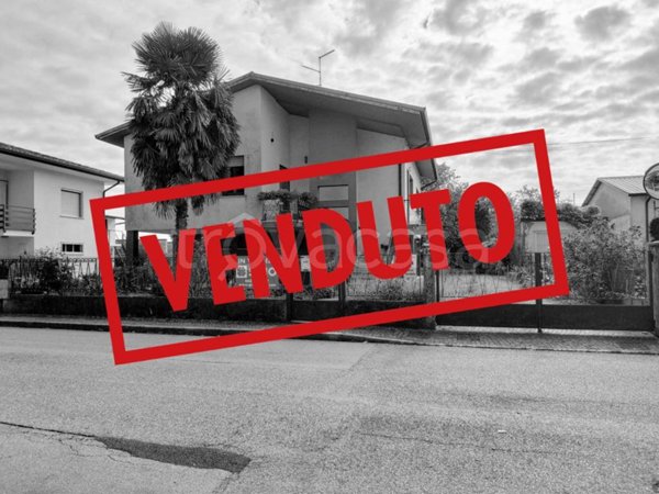casa indipendente in vendita a Muzzana del Turgnano