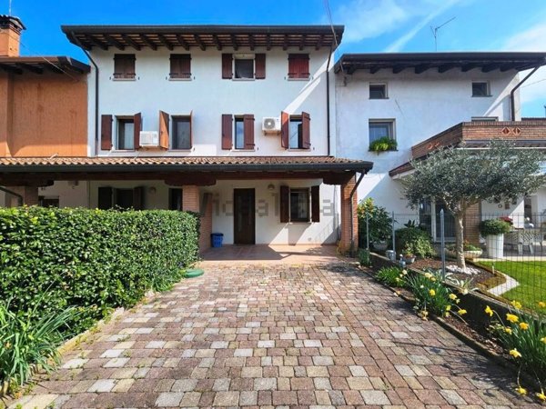 casa indipendente in vendita a Muzzana del Turgnano