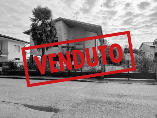 casa indipendente in vendita a Muzzana del Turgnano