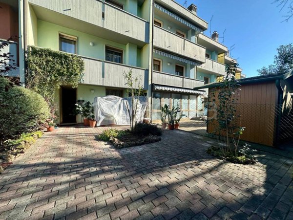 casa indipendente in vendita a Muzzana del Turgnano