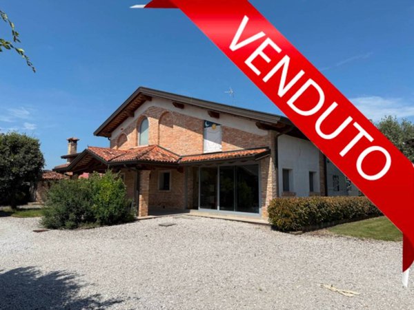 casa indipendente in vendita a Muzzana del Turgnano