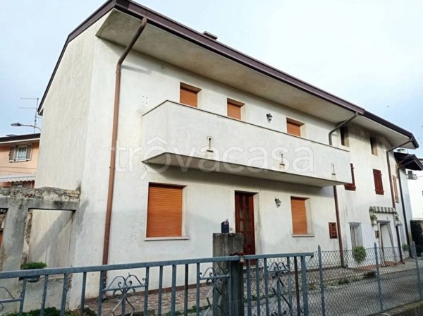 casa indipendente in vendita a Muzzana del Turgnano