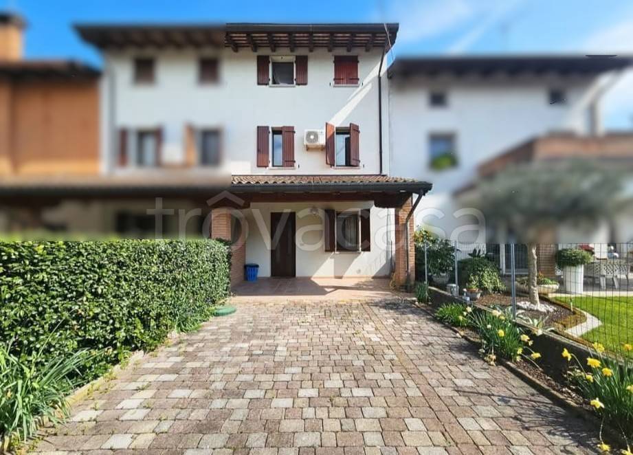 casa indipendente in vendita a Muzzana del Turgnano in zona Casali Franceschinis