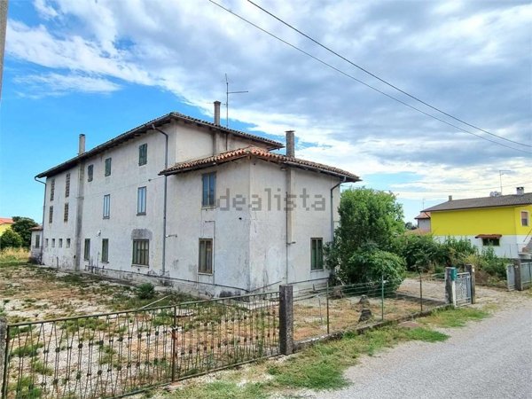 casa indipendente in vendita a Muzzana del Turgnano