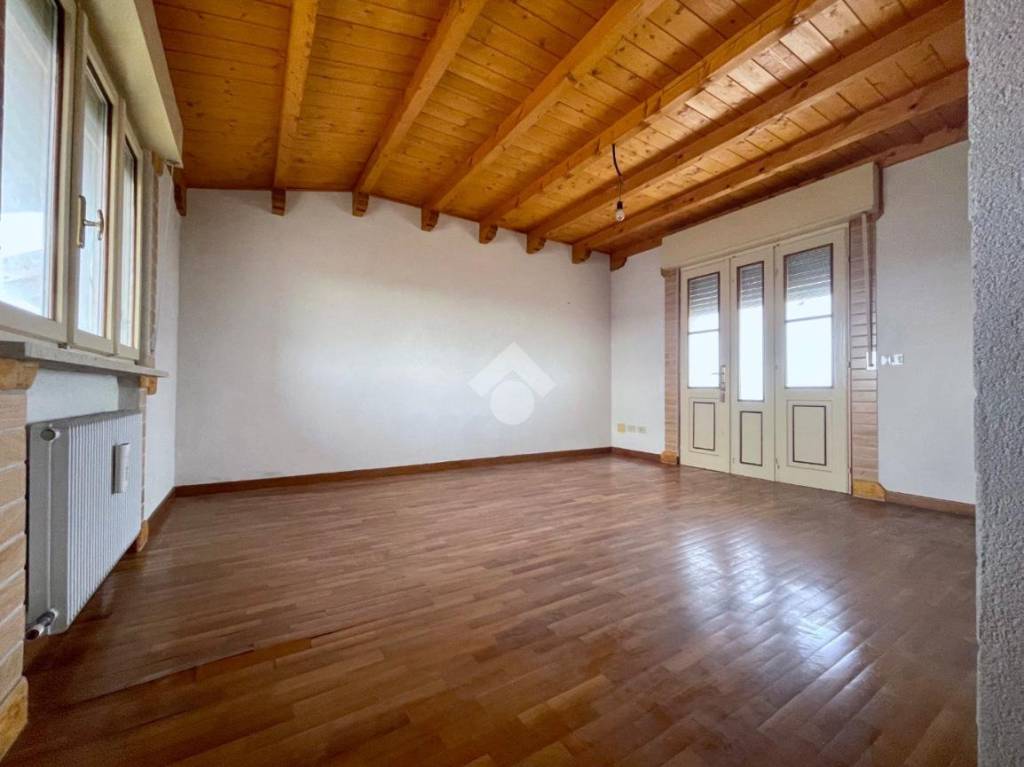 casa indipendente in vendita a Muzzana del Turgnano