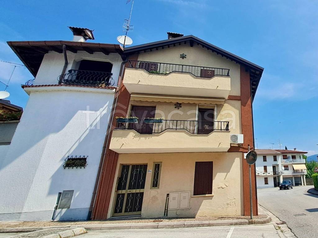 casa indipendente in vendita a Nimis