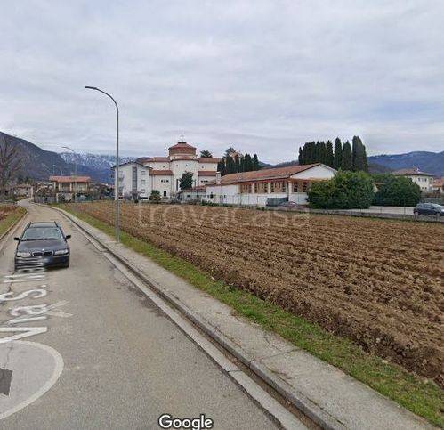 locale commerciale in vendita a Nimis