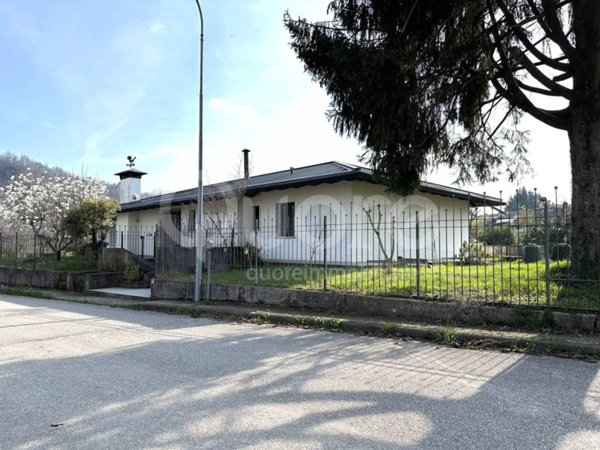 casa indipendente in vendita a Nimis
