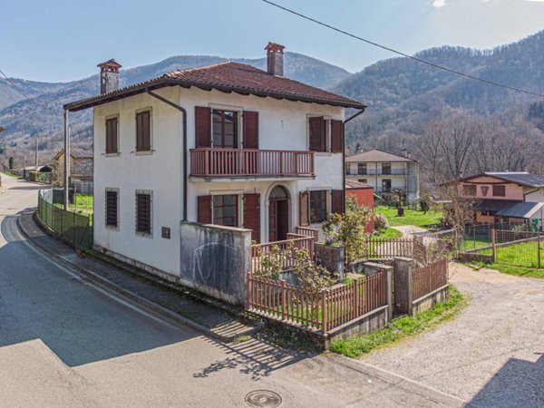 casa indipendente in vendita a Nimis in zona Cergneu