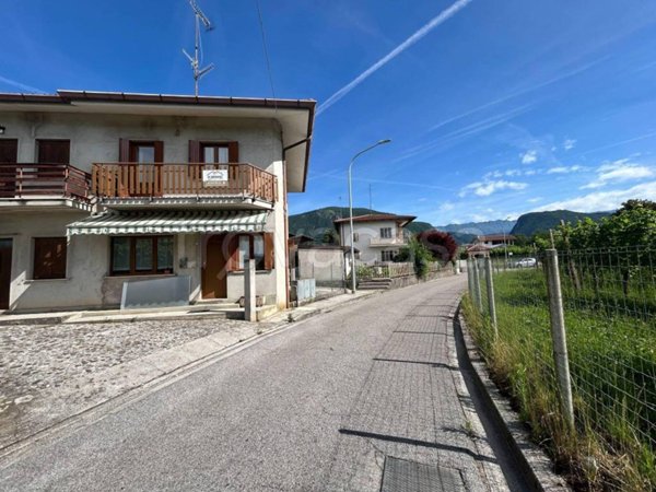 casa indipendente in vendita a Nimis in zona Cergneu