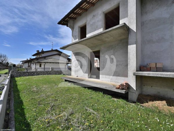 casa indipendente in vendita ad Osoppo