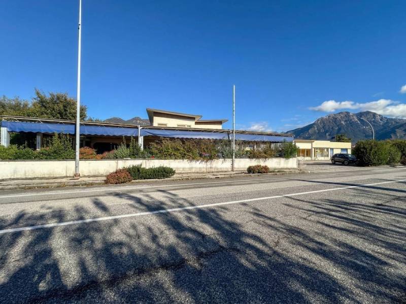 locale commerciale in vendita ad Osoppo