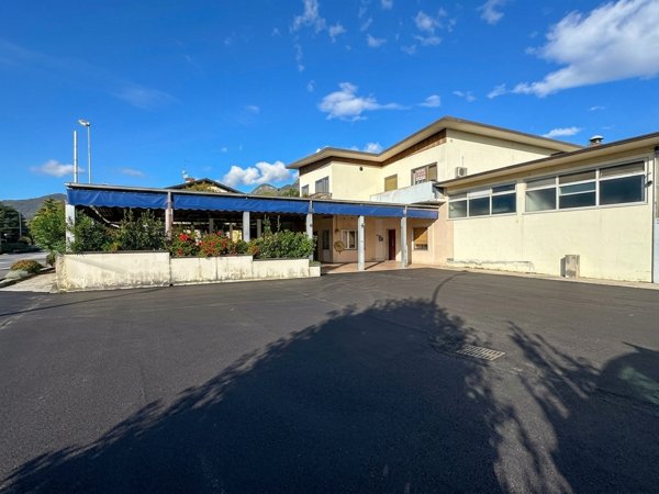 locale commerciale in vendita ad Osoppo