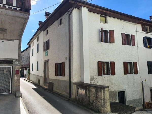 casa indipendente in vendita ad Ovaro