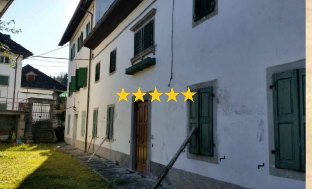 appartamento in vendita ad Ovaro in zona Luint