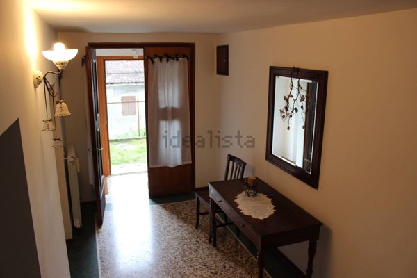 casa indipendente in vendita ad Ovaro in zona Ovasta