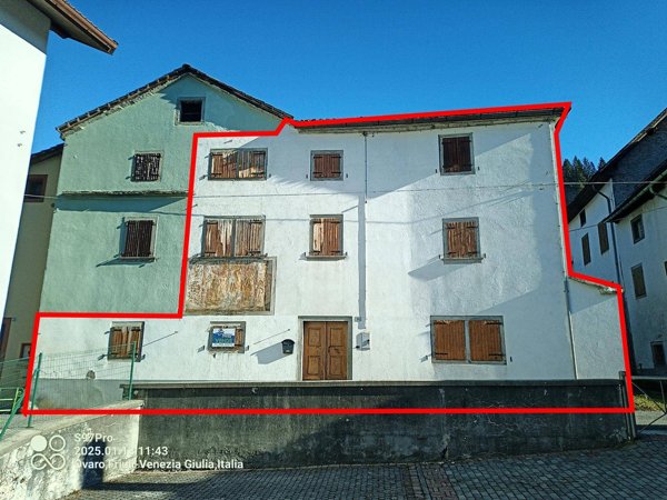 casa indipendente in vendita ad Ovaro in zona Liariis