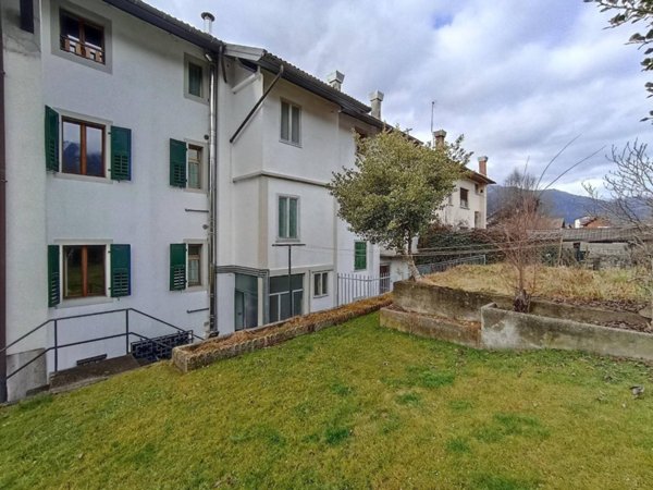 casa indipendente in vendita ad Ovaro