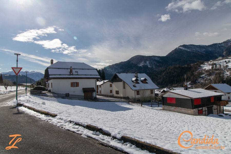 terreno edificabile in vendita ad Ovaro in zona Lenzone