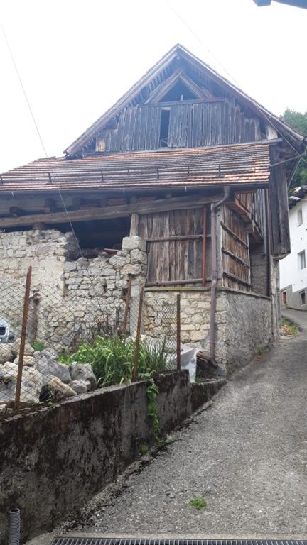 casa indipendente in vendita ad Ovaro in zona Cludinico