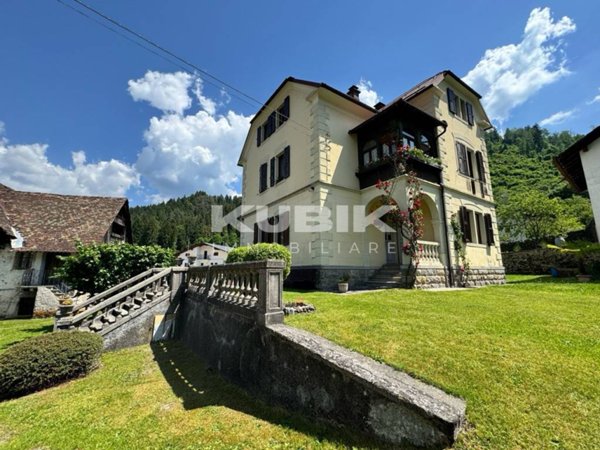 appartamento in vendita ad Ovaro in zona Chialina