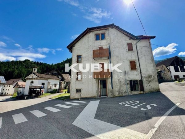 appartamento in vendita ad Ovaro in zona Chialina
