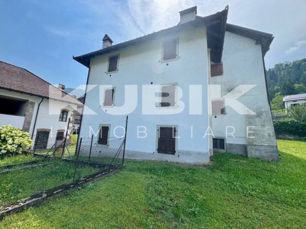casa indipendente in vendita ad Ovaro in zona Cella