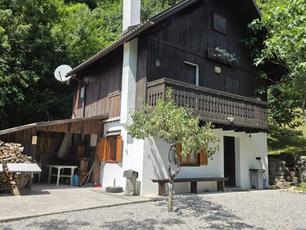 casa indipendente in vendita ad Ovaro