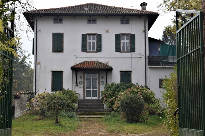 casa indipendente in vendita a Pagnacco in zona Modoletto